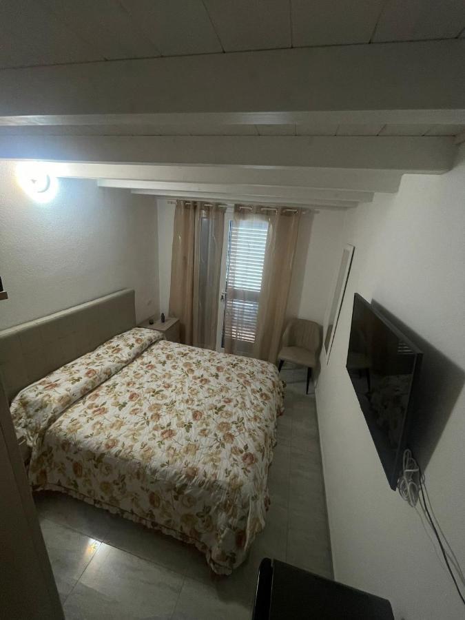 La Perla Del Mare 2 Bed & Breakfast La Caletta Exterior photo