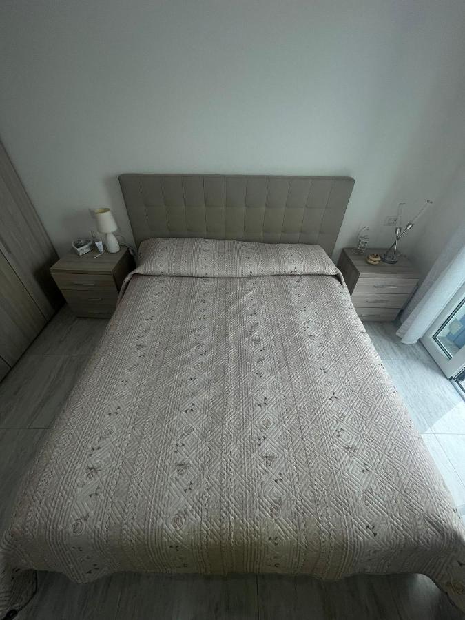 La Perla Del Mare 2 Bed & Breakfast La Caletta Exterior photo