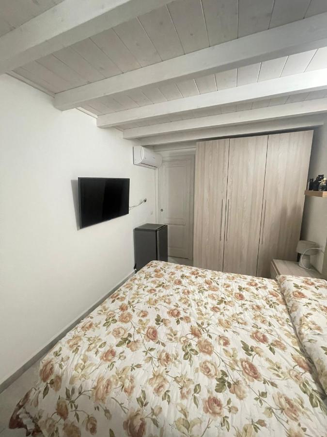 La Perla Del Mare 2 Bed & Breakfast La Caletta Exterior photo